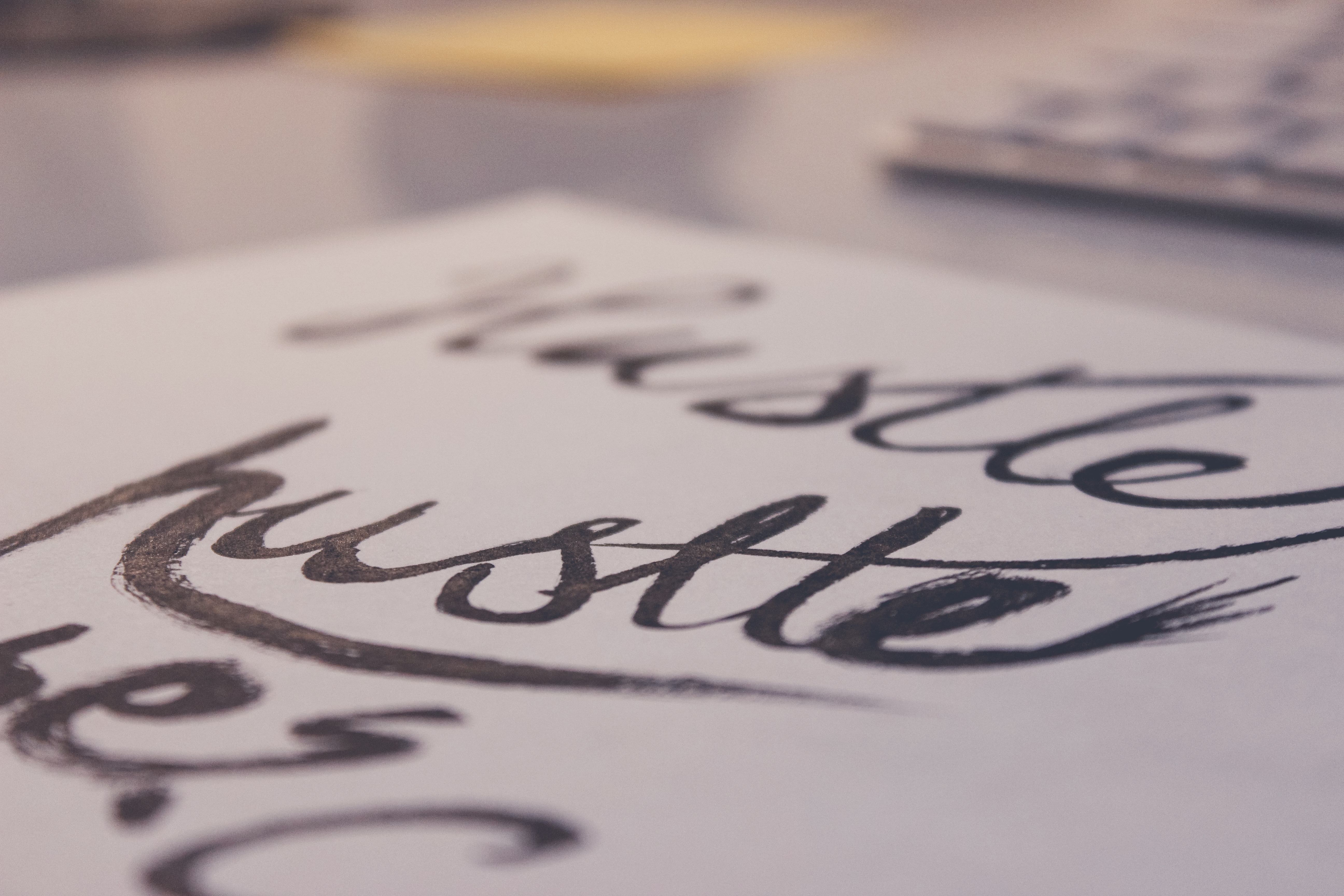 Hustle Calligraphy_Stocksnap_Marcin Czaja