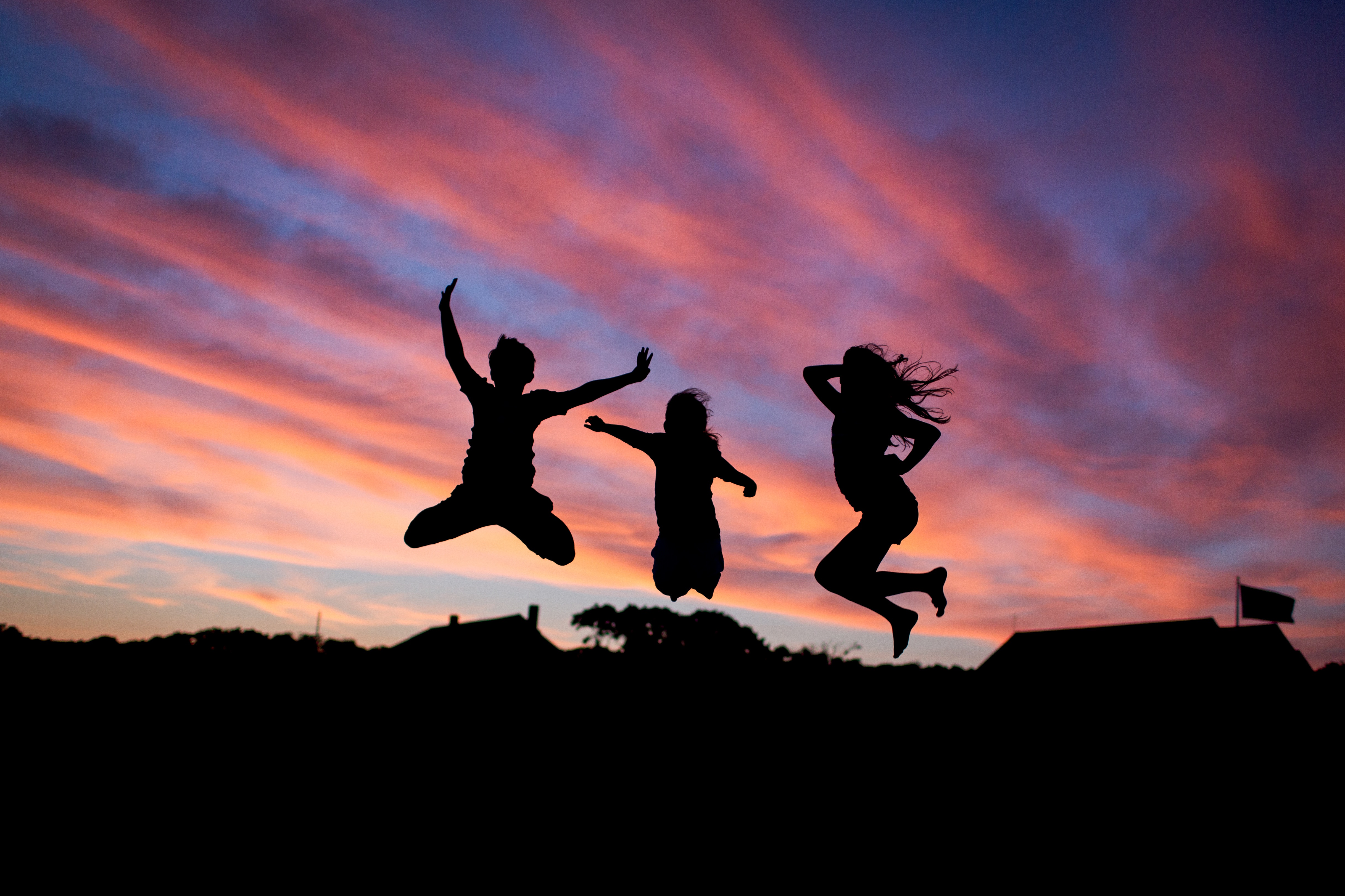 Kids Jumping_Danielle MacInnes_Stocksnap