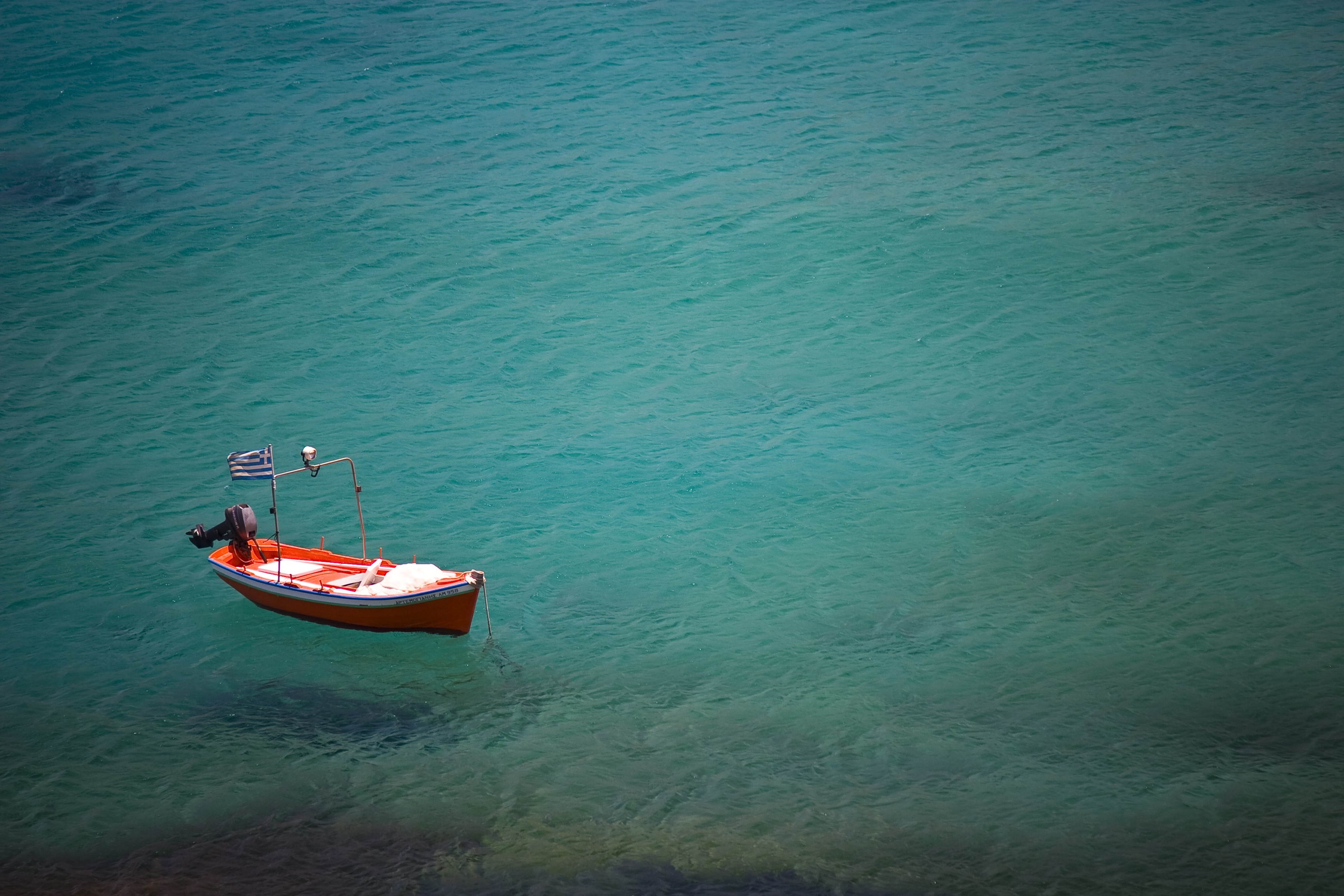 Rowboat on water_Anton Sulsky_Stocksnap