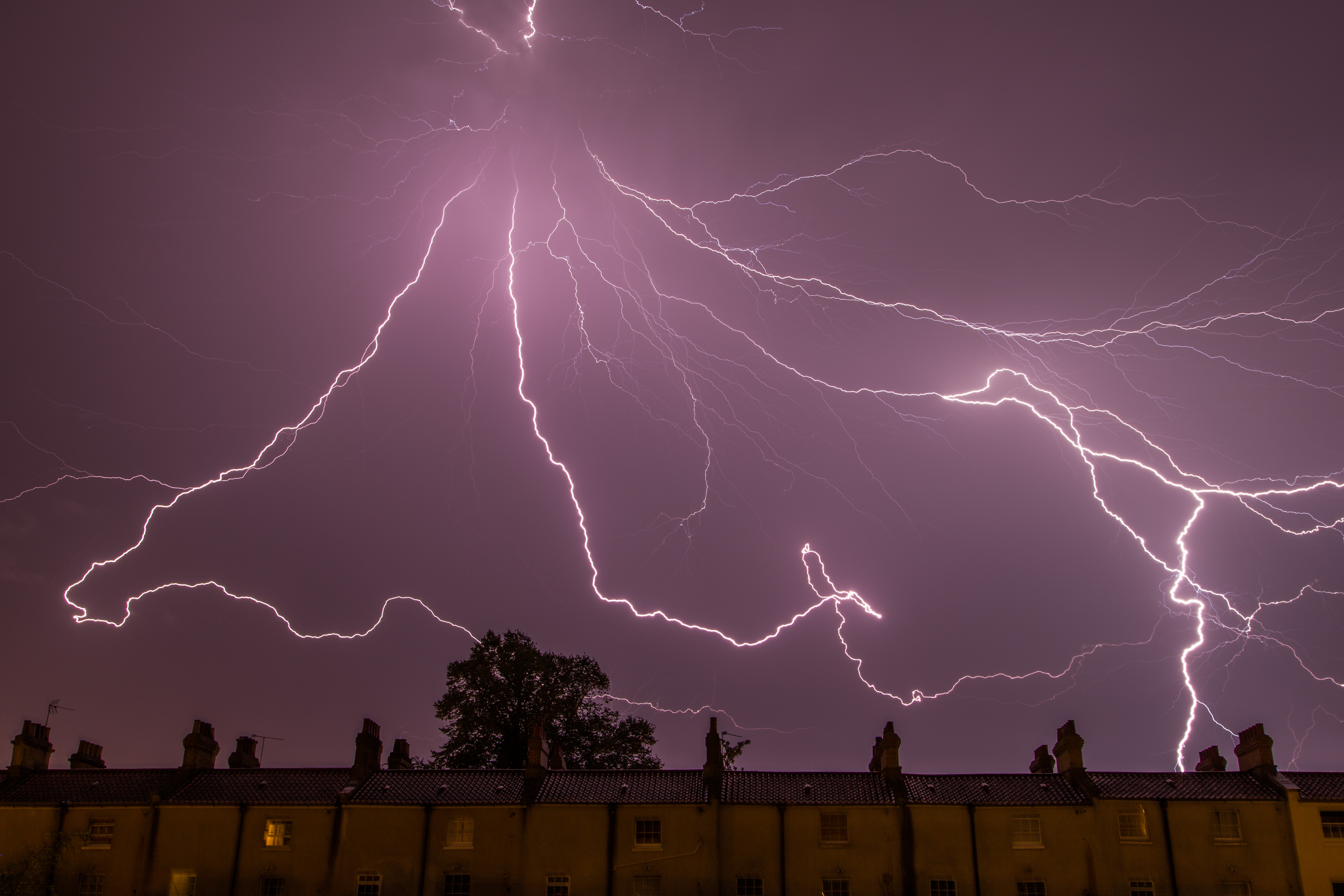 Lightning strike_Torsten Dettlaff_Stocksnap