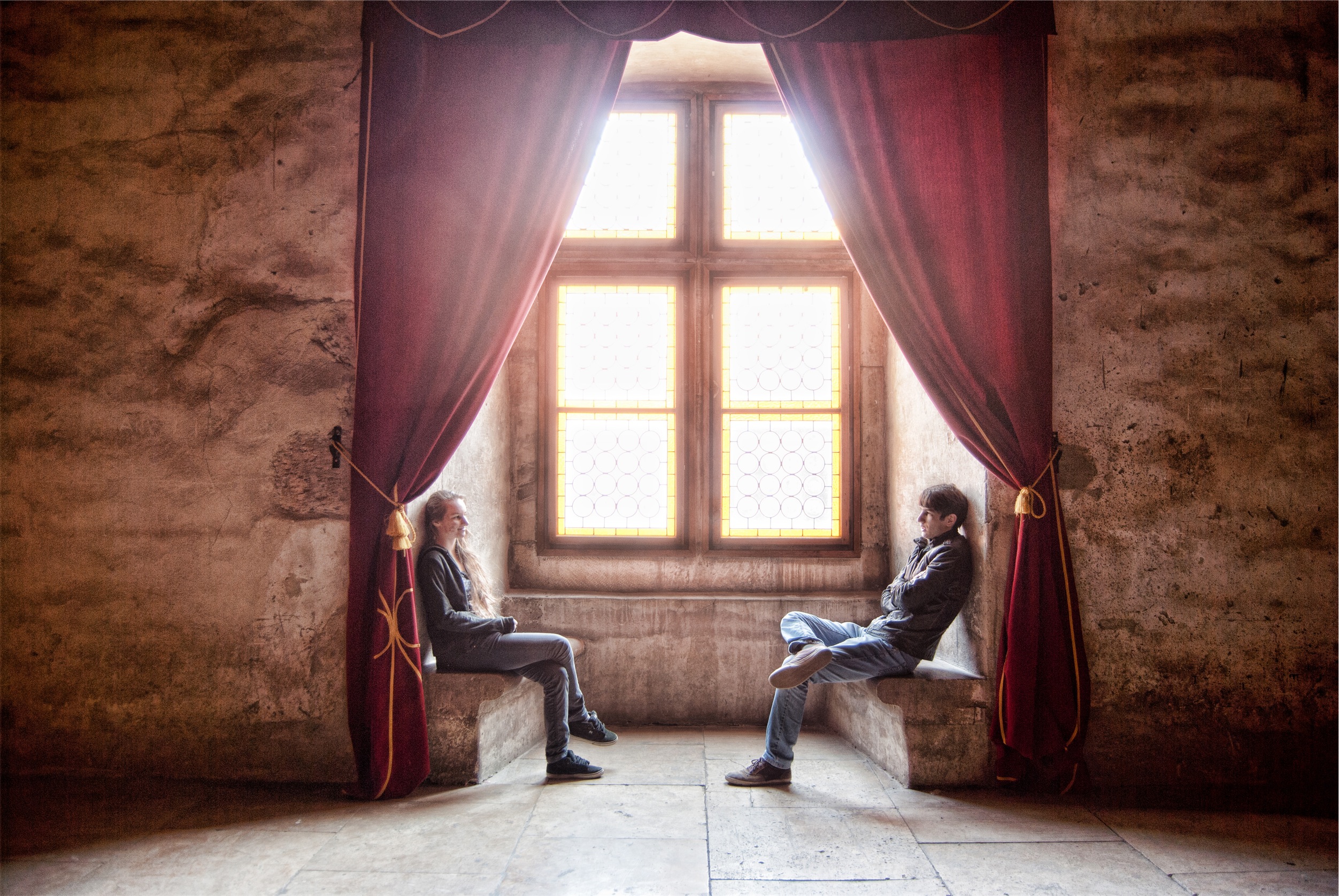 2 people &amp; velvet curtains_David Marcu